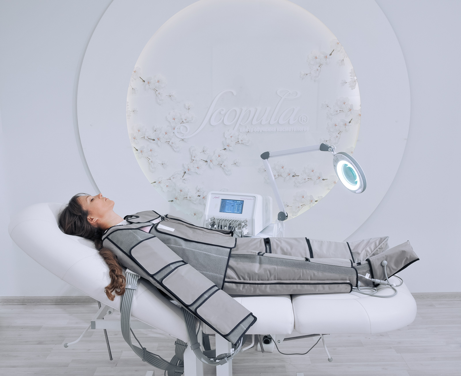 Аппарат физиотерапевтический для прессотерапии, ик-прогрева, миостимуляции Scopula PressoPro 4